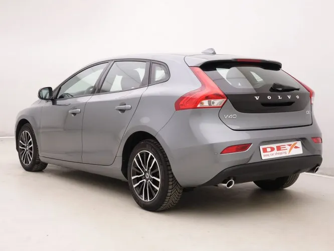 Volvo V40 2.0 D2 Black Edition + GPS + LED Lights Image 4