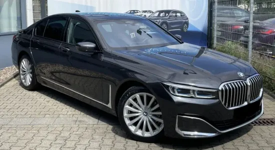 BMW 730 d xDrive =Exclusive= Distronic Гаранция